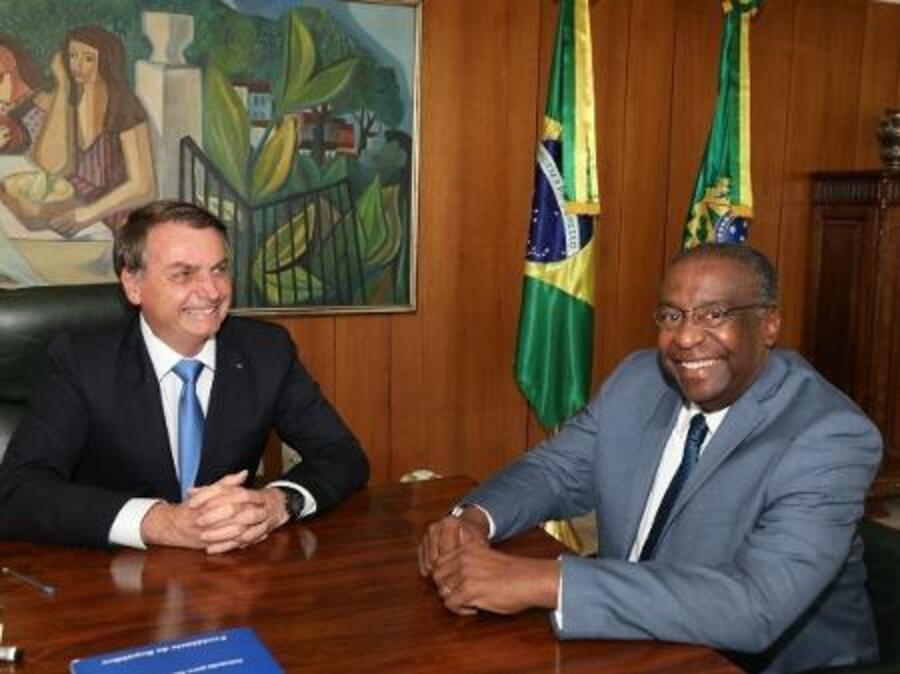 Bolsonaro nomeia novo ministro da Educação: Carlos Alberto Decotelli da Silva