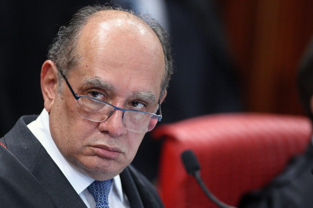 Mais de 10 senadores vão protocolar novo pedido de impeachment contra Gilmar Mendes