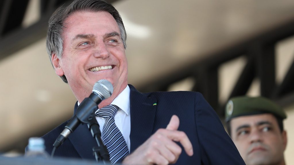 "Tô afim de trabalhar, estou 100% bem", diz Bolsonaro após suspeita de Covid-19