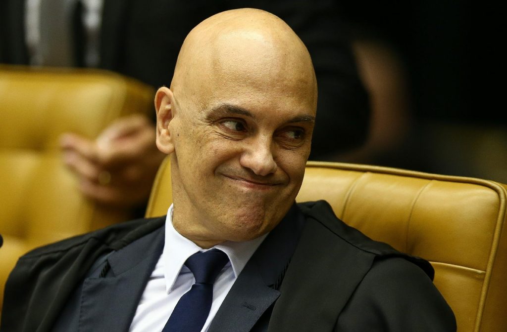 Moraes expõe STF ao mundo após ter decisão contra bolsonaristas negada pelo Facebook