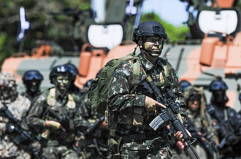 Exército Brasileiro faz exercício histórico na Amazônia simulando invasão inimiga