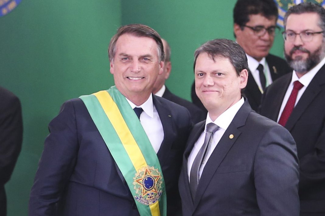 Bolsonaro sobre eleições 2022: “Quem sabe SP adote o Tarcísio para o ano que vem?