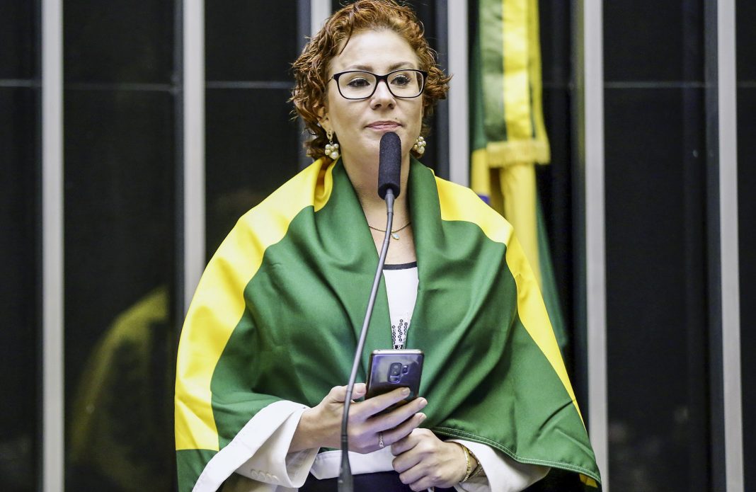 Defensora de prisão perpétua, Zambelli quer elevar pena máxima no Brasil para 50 anos