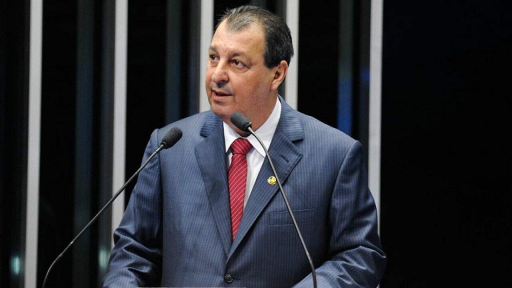 Presidente da CPI da Covid emite juízo prévio contra Bolsonaro: "Foi negacionista"