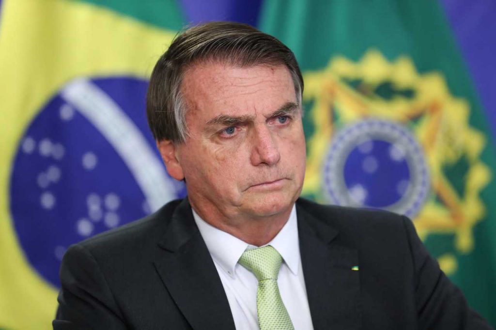 Bolsonaro diz que o Brasil terá grave crise por falta de chuva: "Demos mais um azar"