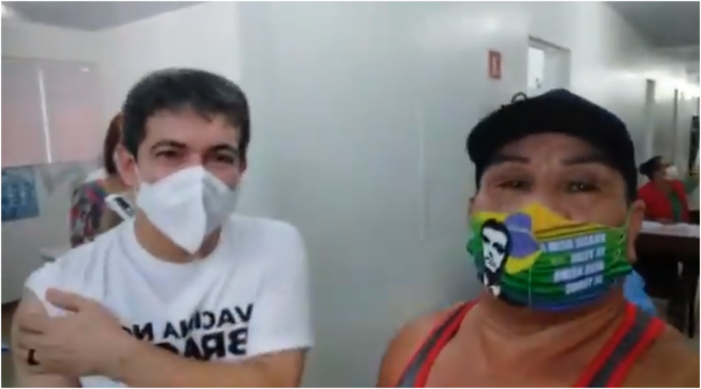 VÍDEO: senador da CPI é confrontado por defensor de Bolsonaro durante vacinação