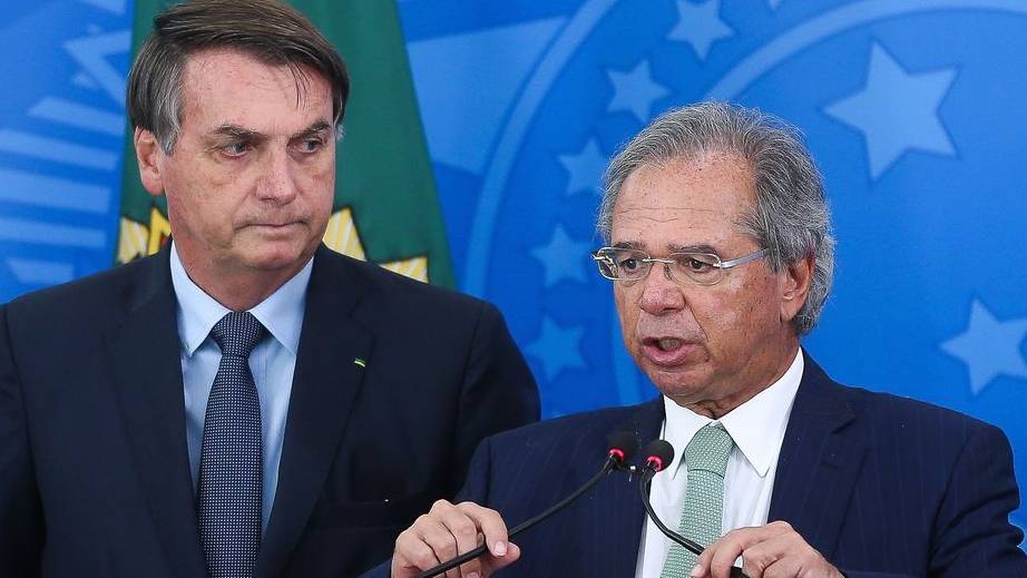 Governo Bolsonaro estuda criar mais um benefício de até R$ 250 para órfãos da Covid