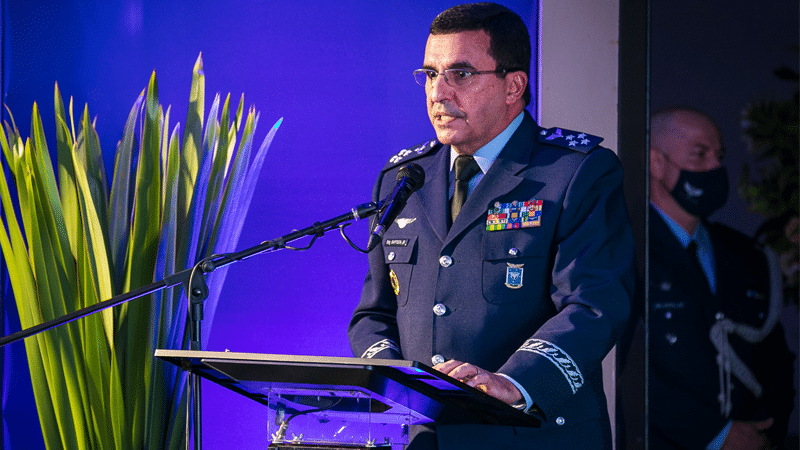 "É um alerta às instituições", diz comandante da Aeronáutica sobre nota da Defesa