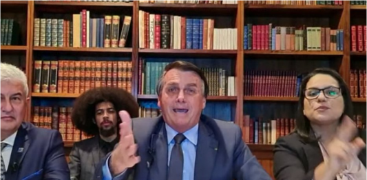 "Caguei pra CPI", diz Bolsonaro em resposta à carta enviada por Omar Aziz