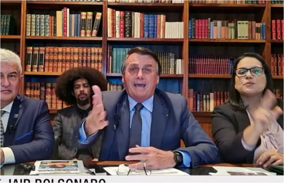 "Caguei pra CPI", diz Bolsonaro em resposta à carta enviada por Omar Aziz