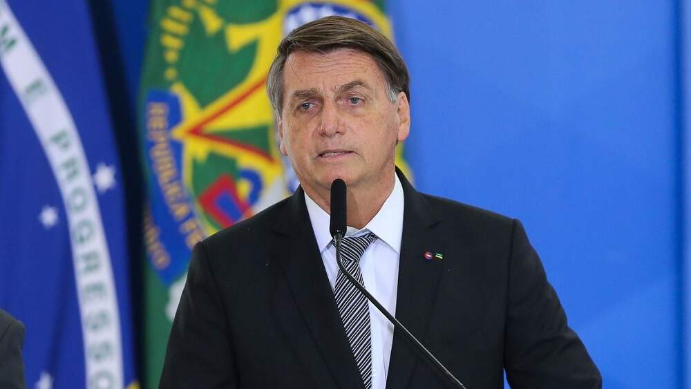 Bolsonaro volta a falar em fraude e no "risco de não ter eleição no ano que vem"