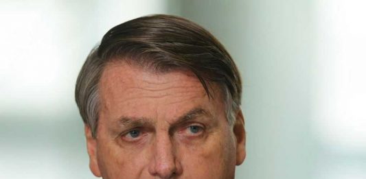 "Tem uma que vai ser bomba", diz Bolsonaro sobre suposta prova de fraude eleitoral