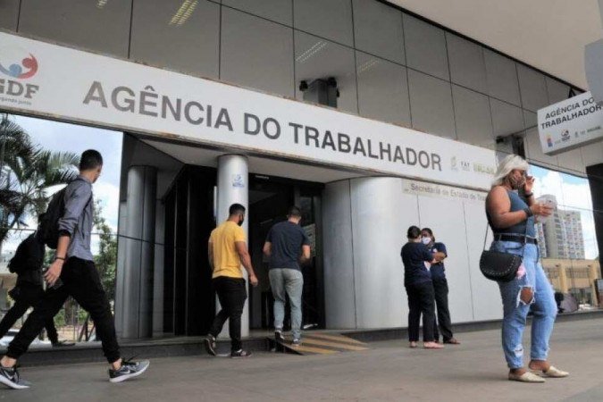 Agência oferece 234 vagas de emprego com salários de até R$ 3 mil em Brasília