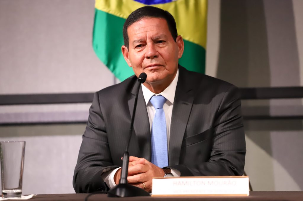 Mourão diz que se o voto impresso for rejeitado na Câmara "não tem mais o que fazer"