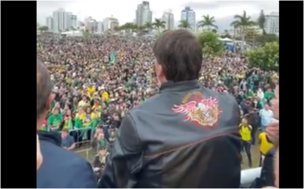 VÍDEO: Bolsonaro reúne multidão de apoiadores em nova edição da "motociata"
