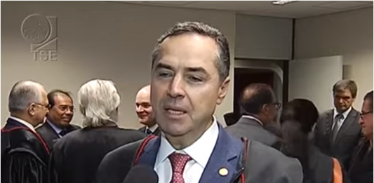 Web resgata vídeo do TSE em 2017 onde Barroso fala de novas urnas com voto impresso