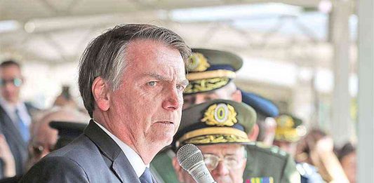 Após denúncia, Bolsonaro desafia ministros do STF: 'Vão fazer busca no Alvorada?'