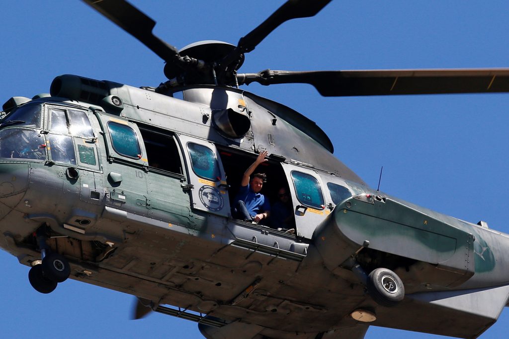 Bolsonaro chama atenção ao sobrevoar a Esplanada de helicóptero na véspera do dia 7