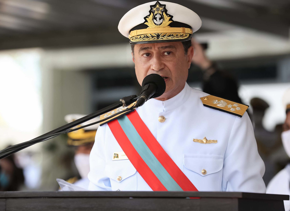 "Tudo tem seu tempo determinado", diz comandante da Marinha após nota de Bolsonaro