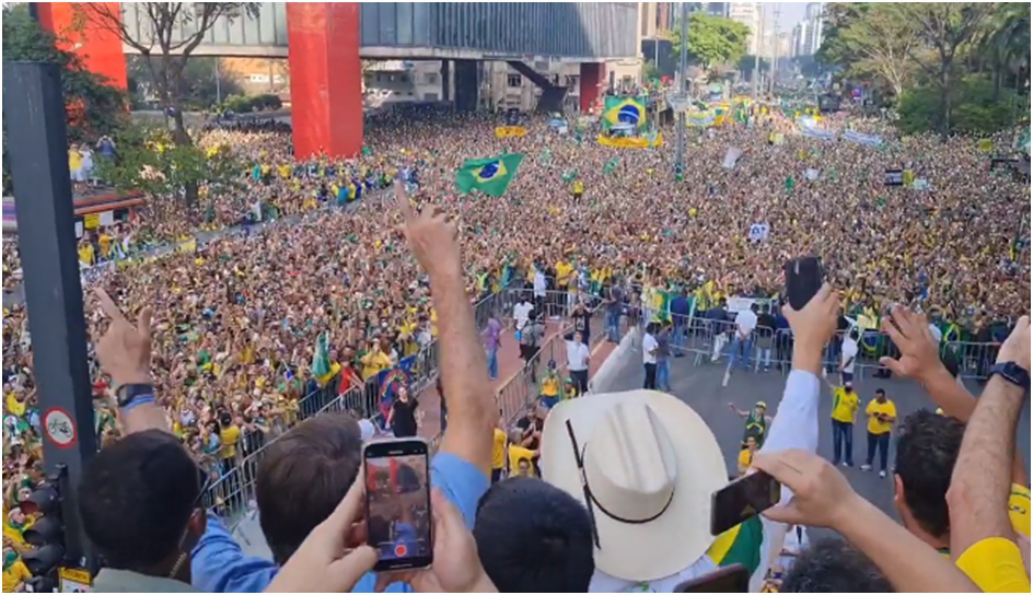 Bolsonaro diz que exigirá a libertação 'imediata dos presos políticos' no país