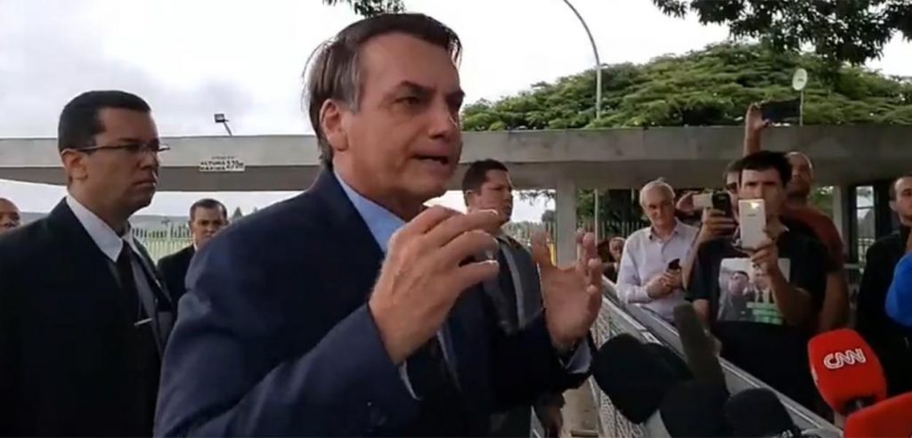 “Estamos pagando a inflação do fique em casa”, diz Bolsonaro ao falar dos preços