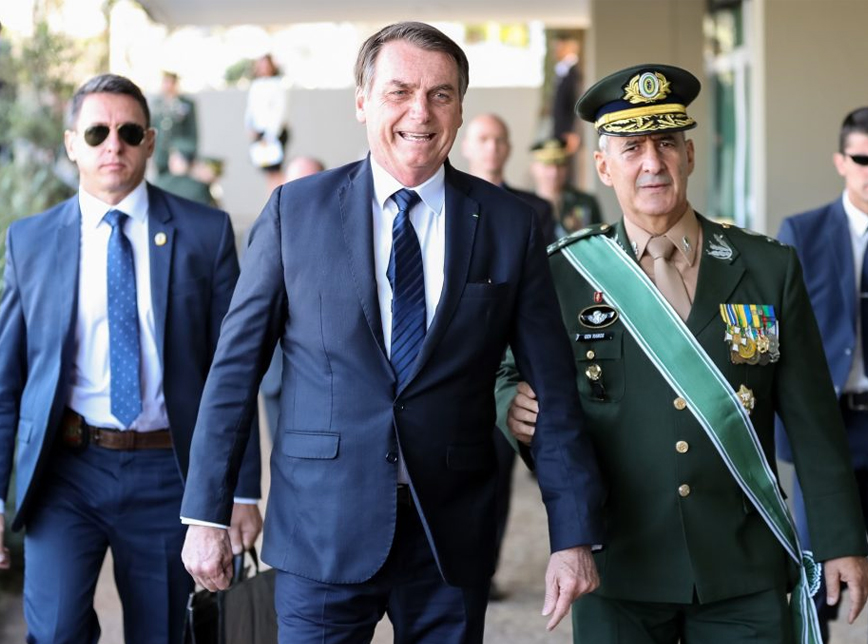 "Passamos a acreditar no voto eletrônico", diz Bolsonaro ao citar as Forças Armadas