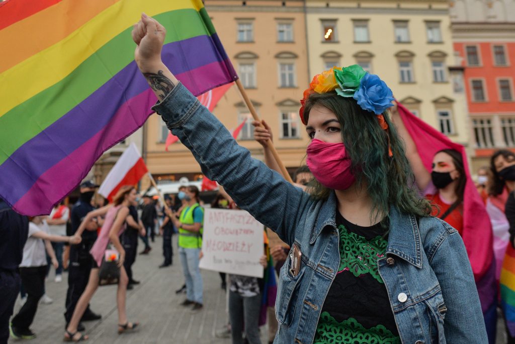 Grupo LGBT pede ao STF que retire os termos ‘pai’ e ‘mãe’ de documentos públicos