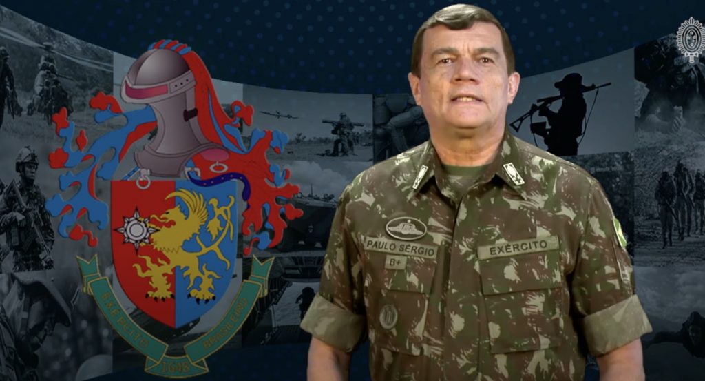 Comandante do Exército sobre 2022: "Braço forte, mão amiga; Brasil acima de tudo"