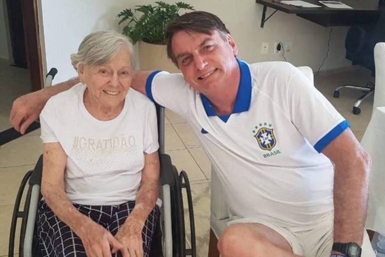 Morre Dona Olinda, mãe do presidente Jair Bolsonaro, aos 94 anos