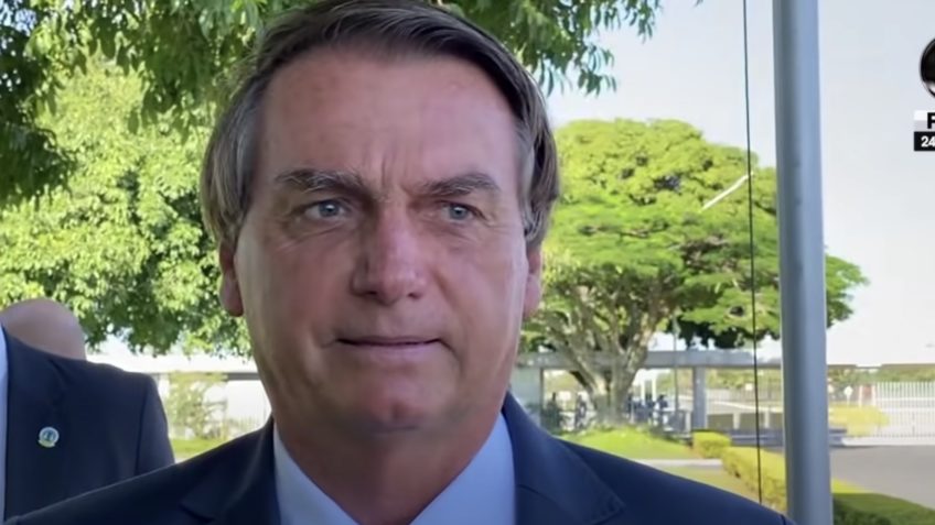 "Estamos numa guerra", diz Bolsonaro sobre o risco da esquerda voltar ao poder
