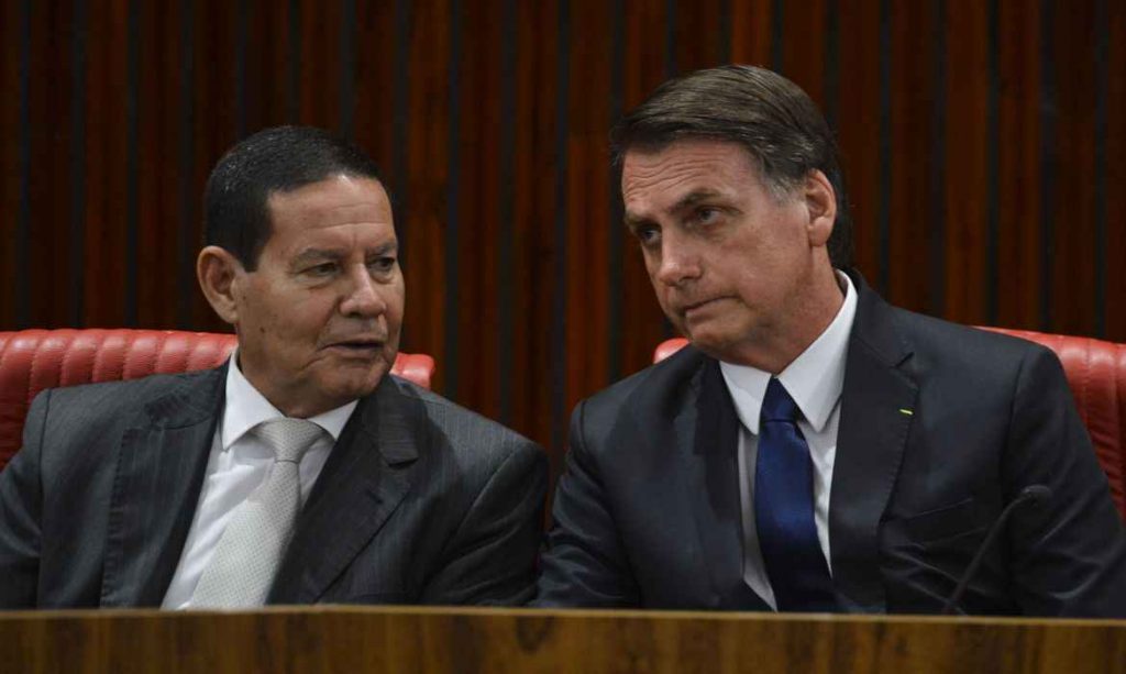 Mourão sobre Bolsonaro: 'Espero contar com o apoio dele para ser eleito senador'