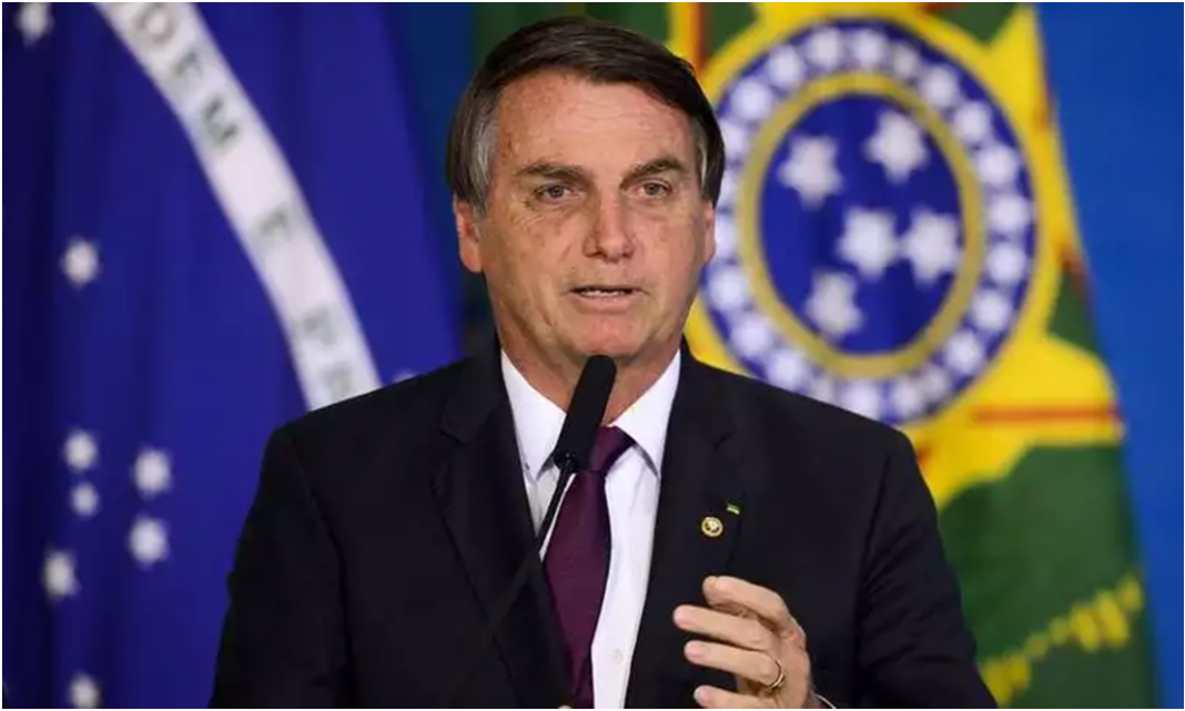 Bolsonaro diz que três ministros do TSE 