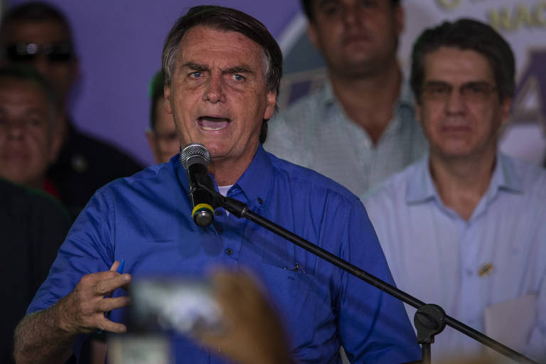 Bolsonaro: 'Marginais em gabinete com ar condicionado querem roubar nossa liberdade'