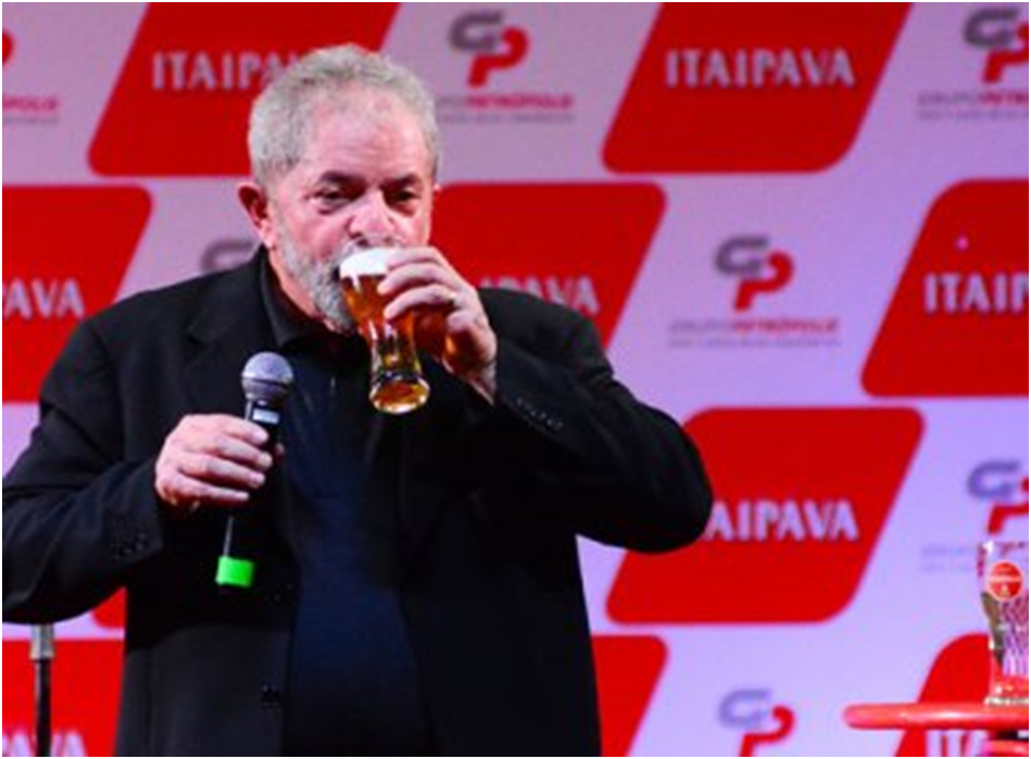 Após criticar ostentação da classe média, vinho de R$ 5 mil é achado no lixo de Lula