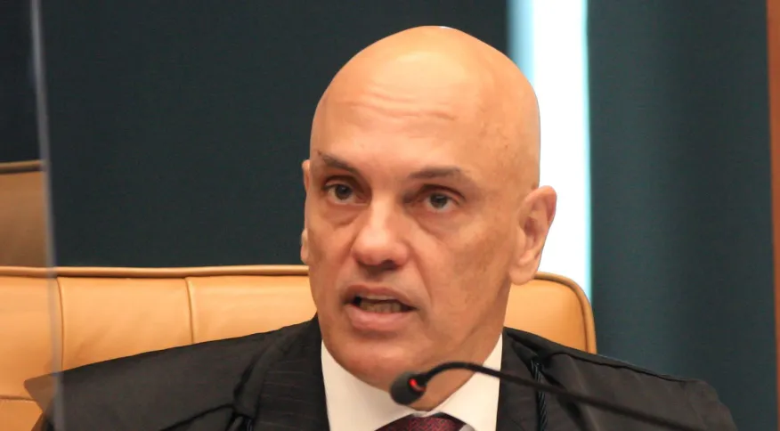 Após fala de Bolsonaro sobre auditoria, Moraes diz que TSE “não irá se intimidar”