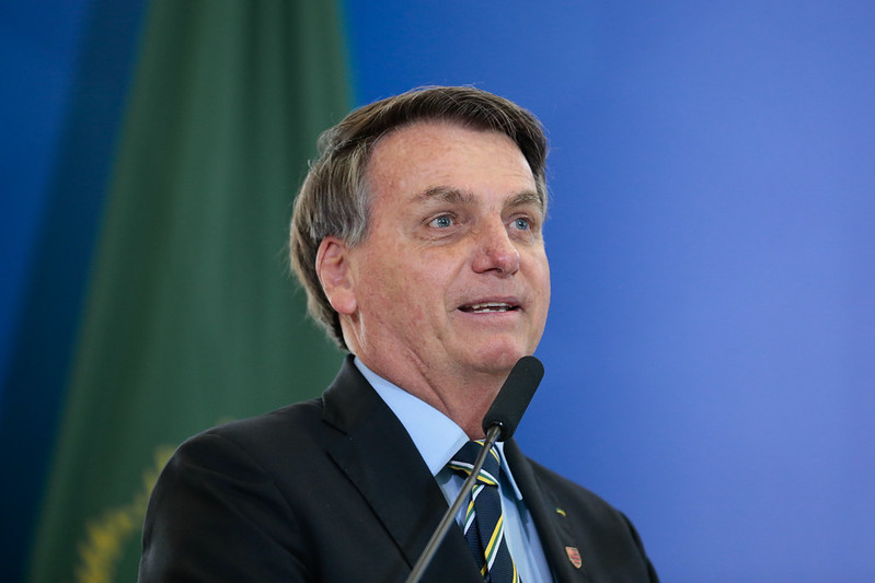 Bolsonaro: 'Quero desafiar a TV Globo a debater ao vivo a segurança nas eleições'