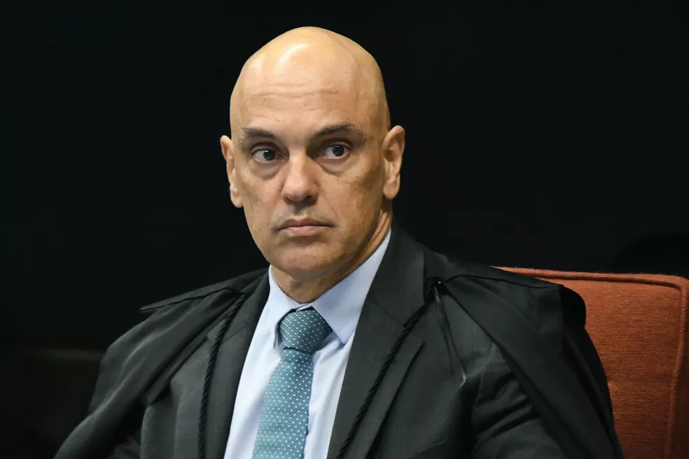 Moraes manda pender homem que ameaçou ministros do STF: 'Possível organização'