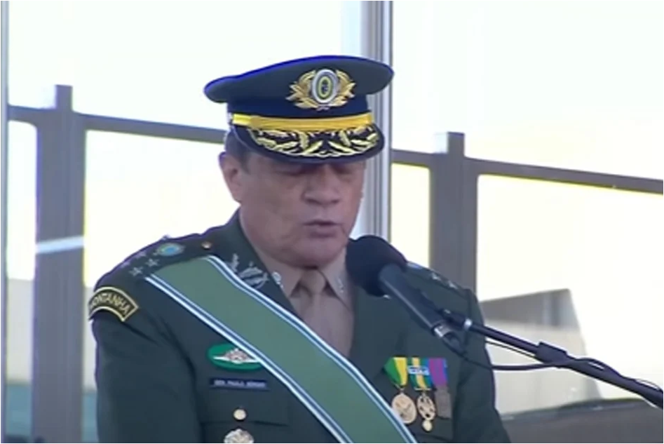 Exército rebate matéria da Globo sobre Bolsonaro e os militares: 