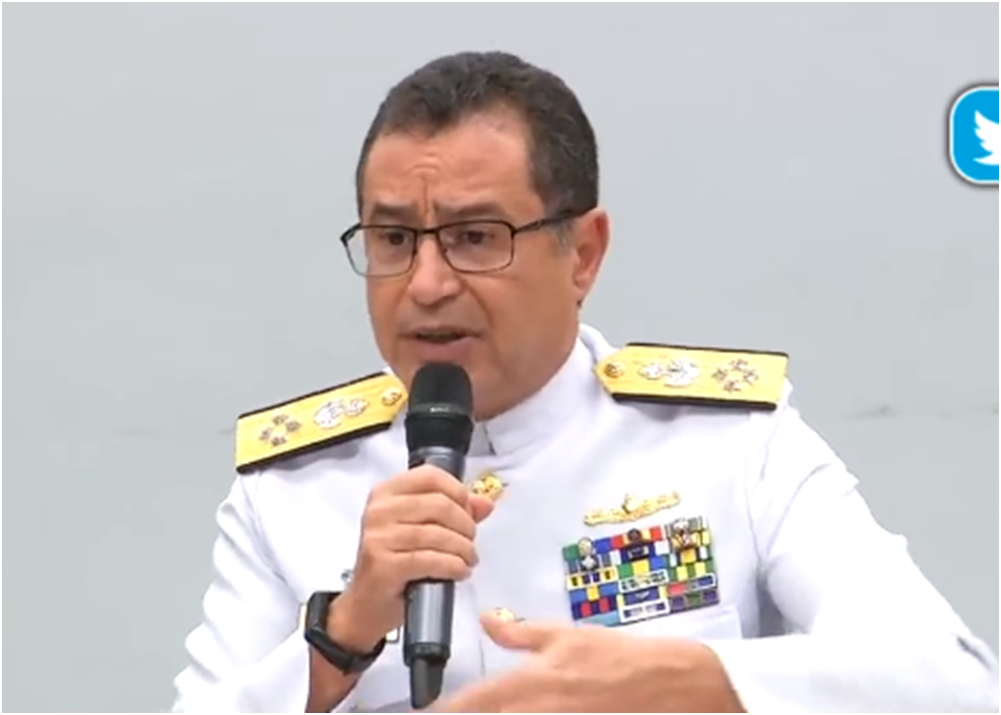 Comandante da Marinha cobra "o máximo de transparência" e "auditoria" nas eleições