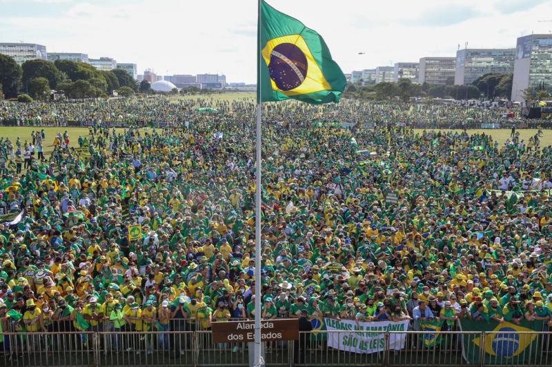 Jornalista da CBN diz que apoiadores de Bolsonaro "sequestraram" o 7 de setembro