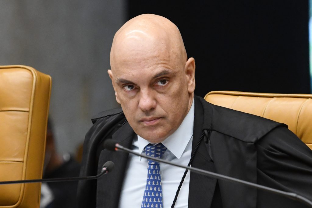 "Adotamos mecanismos de uma regulamentação das redes sociais”, anuncia Moraes