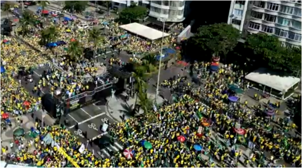 AO VIVO: acompanhe a manifestação pró-Bolsonaro em Copacabana neste domingo