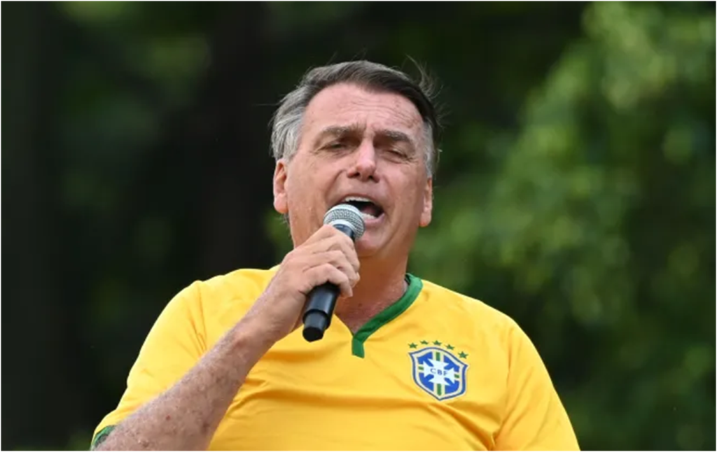 Bolsonaro fará convocação para nova manifestação dia 21 de abril, diz mídia