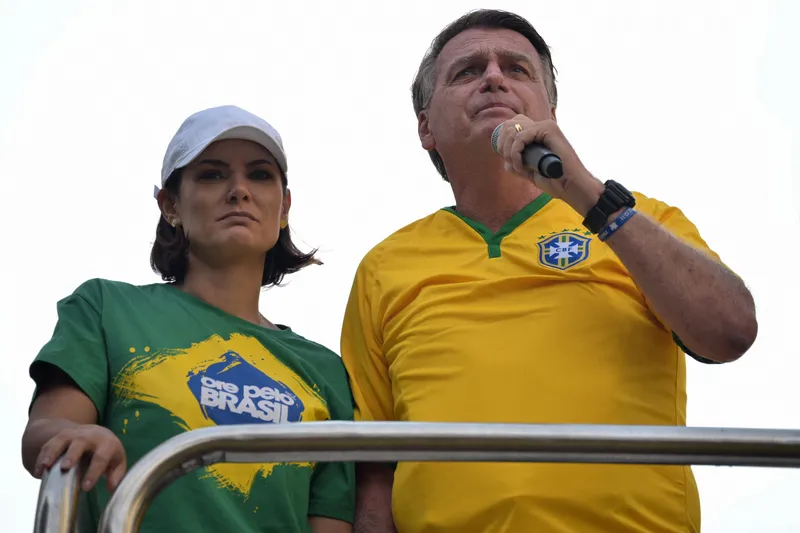 Com o apoio de parlamentares, Bolsonaro fará caravana de manifestações pelo Brasil