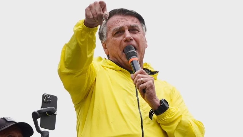 Bolsonaro: "Deus tem me mostrado caminhos para mudarmos o destino do Brasil”