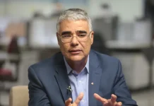 Senador: “O caos institucional e a insegurança jurídica no Brasil vem dos ‘supremos'” Senador: "O caos institucional e a insegurança jurídica no Brasil vem dos 'supremos'"