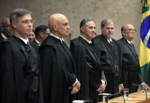 Ministra do STF recebeu “vidro de perfume cheio de ácido”, revela jornalista Ministra do STF recebeu "vidro de perfume cheio de ácido", revela jornalista