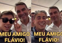 Nikolas e Flávio Bolsonaro reforçam união e ironizam especulações da imprensa Nikolas e Flávio Bolsonaro reforçam união e ironizam especulações da imprensa